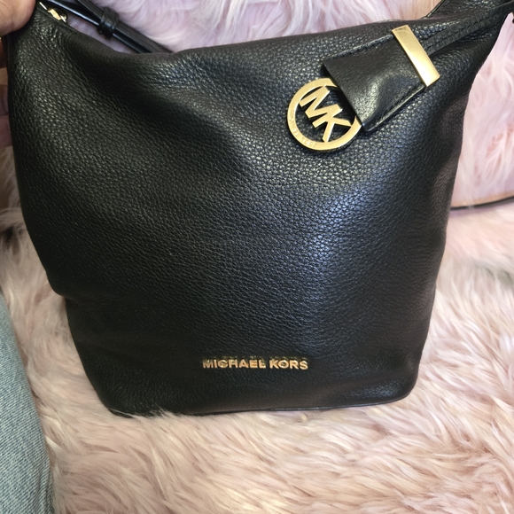 Michael Kors Handbags - Michael Kors Black Leather Shoulder Bag